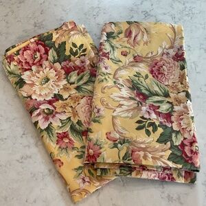 Croscill pair of lined drapes